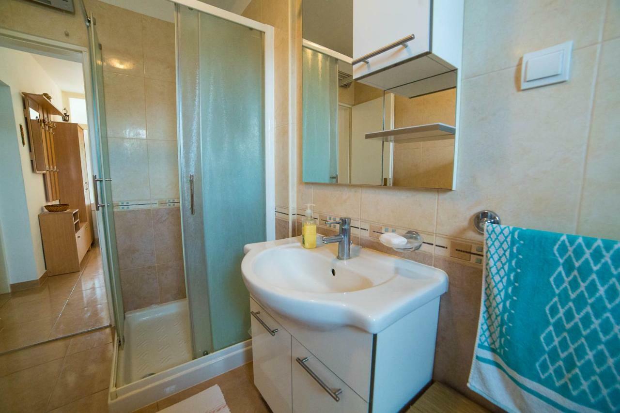 Apartments Marija Пореч Экстерьер фото